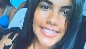 Familiares de mulher atropelada e morta por ônibus escolar em Paripueira fecham avenida em protesto