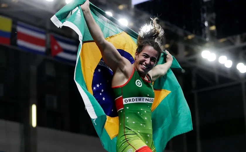 Laís Nunes é ouro no wrestling; Joílson Júnior é prata