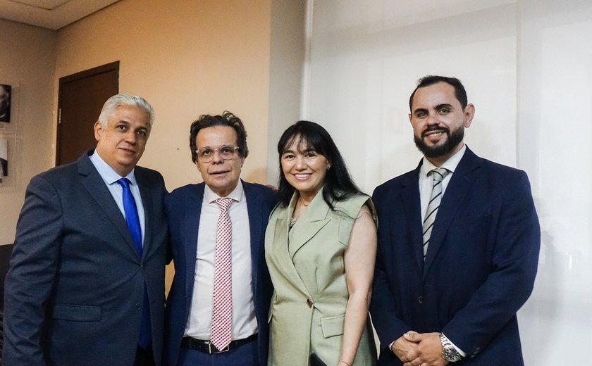 Convênio com TJ/AL e Esmal amplia acesso de alunos a cursos, pesquisa e atividades acadêmicas