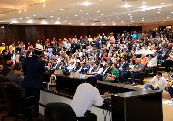 Braskem decide paralisar exploração de sal-gema e fábricas em Maceió