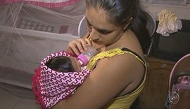 'Tiraram uma dádiva da gente', diz mãe impedida de amamentar após receber vacina errada