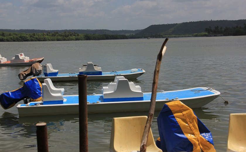 Homens vítimas de colisão entre lancha e jet ski na Lagoa Mundaú seguem em estado grave