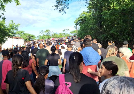 Arapiraquenses sobem o Morro Santo e mantém tradição há 39 anos
