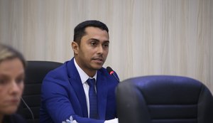 Projeto de David do Emprego que amplia licença-maternidade é aprovado em 2ª votação