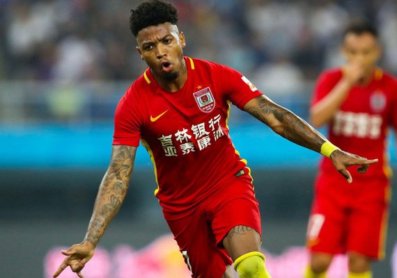 Grêmio negocia com chineses e está próximo de contratar atacante alagoano Marinho