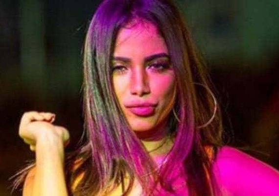 Anitta é acusada de dar mais valor ao marido do que à carreira e rebate