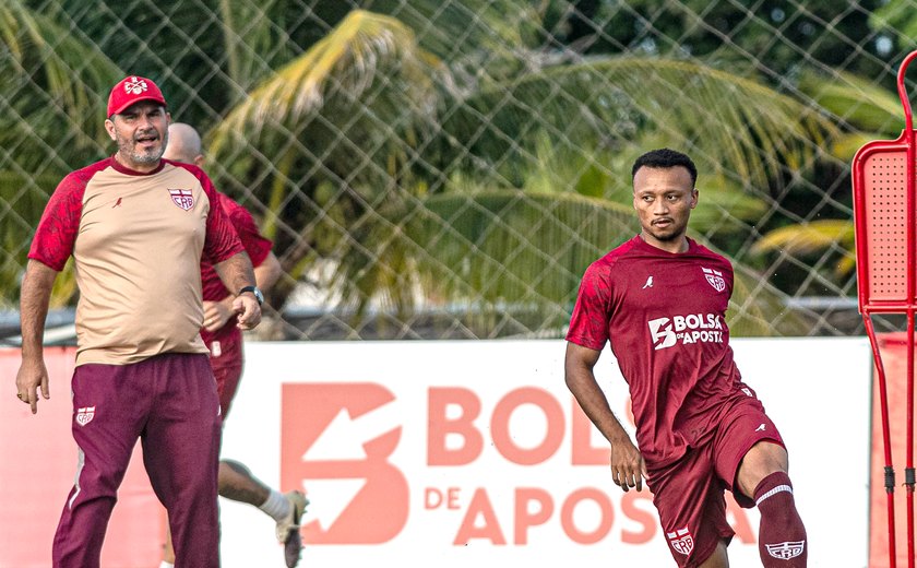 CRB busca equilíbrio entre defesa e ataque para melhorar sua posição