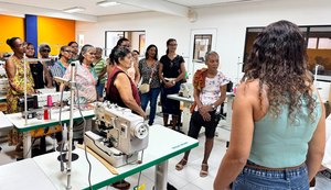 Mesa de Costura inicia atividades com visita a ateliê e projeta geração de renda a partir do reaproveitamento de jeans