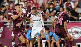 Flamengo joga mal e inicia Recopa Sul-Americana com derrota