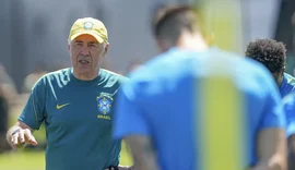 Ancelotti dá pista de Martinelli para vaga de Paquetá contra Noruega
