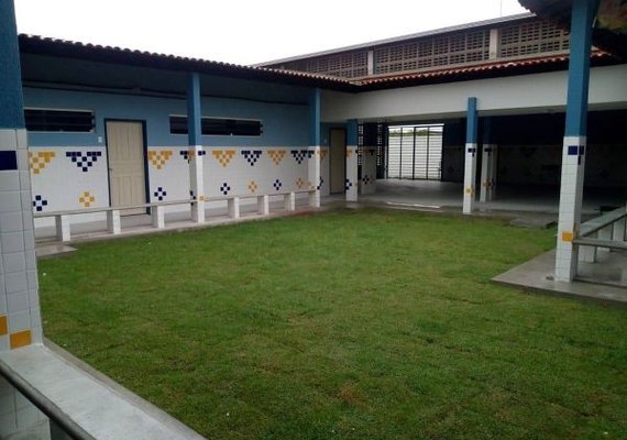 Governo de Alagoas entrega em Arapiraca mais uma escola reconstruída nesta quarta (28)