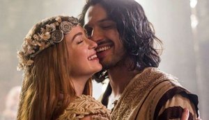 Casamento, enforcamento e parto de gêmeos marcam o fim de 'Deus Salve o Rei'