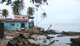 Maré alta volta a assustar comunidade da Barra Nova