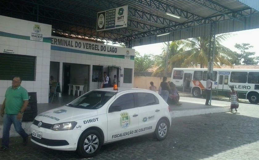 Técnicos vistoriam condições de ônibus urbanos em Maceió