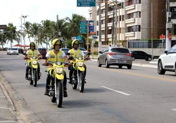 Ronda no Bairro presta primeiros socorros a motociclista após acidente