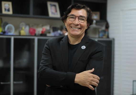 Jânyo Diniz é homenageado com título de Cidadão Alagoano