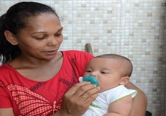 Pediatra da Sesau diz que chupeta e mamadeira podem trazer prejuízos à saúde