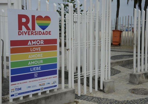 Rio celebra mês de orgulho LGBTI+ com instalação de painéis na orla
