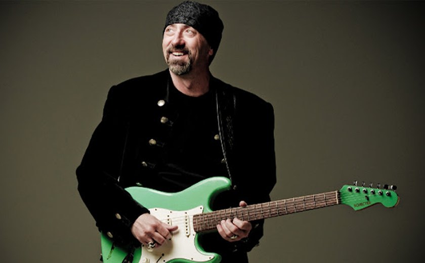 Morre Jack Sonni, ex-guitarrista do Dire Straits, aos 68 anos