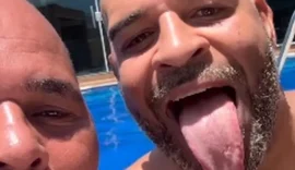 Aloísio Chulapa e Adriano divertem fãs com vídeo descontraído em Maceió