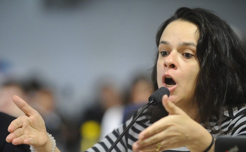 Janaína Paschoal pede que acidente com Teori seja 'mais investigado que qualquer outro'
