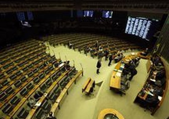 Deputados voltam a discutir propostas da reforma política