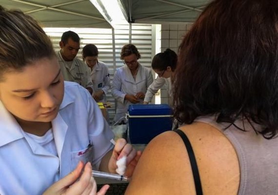 Campanha de vacinação contra febre amarela no RJ tem boa adesão da população