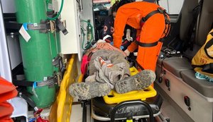 Corpo de Bombeiros atende colisão entre caminhão e van em Pilar