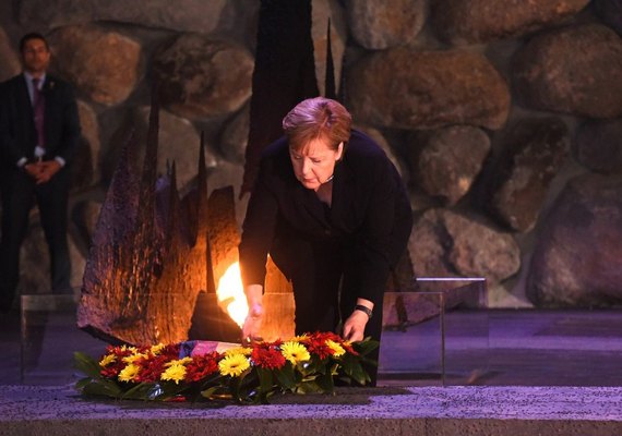 Merkel reconhece 'responsabilidade perpétua' da Alemanha frente ao antissemitismo