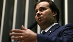 Rodrigo Maia assume presidência com viagem de Temer a Rússia e Noruega