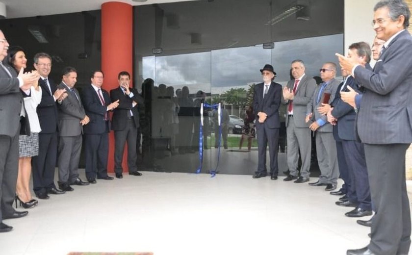 Promotorias de Arapiraca passam por reforma e prédio é reinaugurado