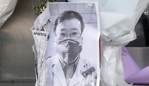 Morte de médico que fez alerta sobre o coronavírus gera revolta na China