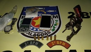 2° BPM apreende arma e drogas em Murici