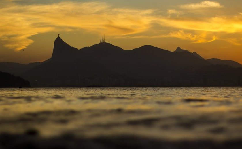 Rio de Janeiro: da origem do samba às belezas naturais da capital fluminense