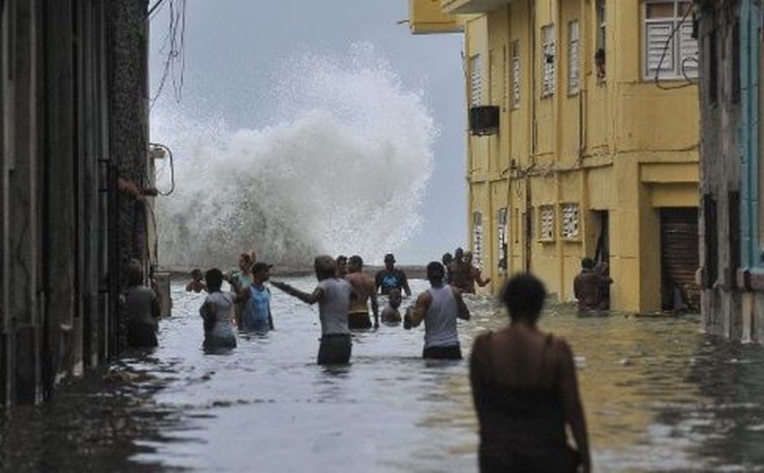 Cuba adia eleições em um mês devido aos danos causados pelo furacão Irma