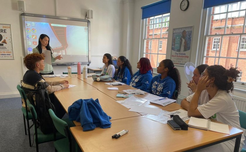 Intercambistas de Alagoas iniciam aulas na Inglaterra