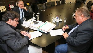 TJ assina convênio para implantar centro de conciliação em shopping