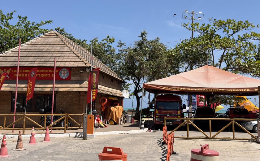 Corpo de Bombeiros reforça atuação durante prévias carnavalescas na orla de Maceió