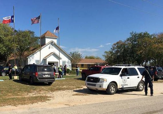 Tiroteio deixa ao menos 27 mortos e vários feridos no Texas