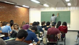 Ensino superior no Brasil pode mais que dobrar salário
