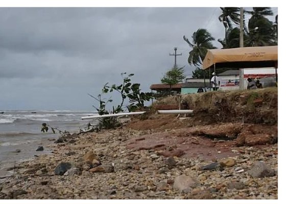 Mais de 1800 km separam duas praias que estão sendo devastadas pelo mar