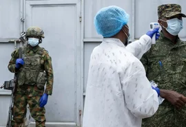Ebola: dez países africanos estão sob alto risco, diz agência