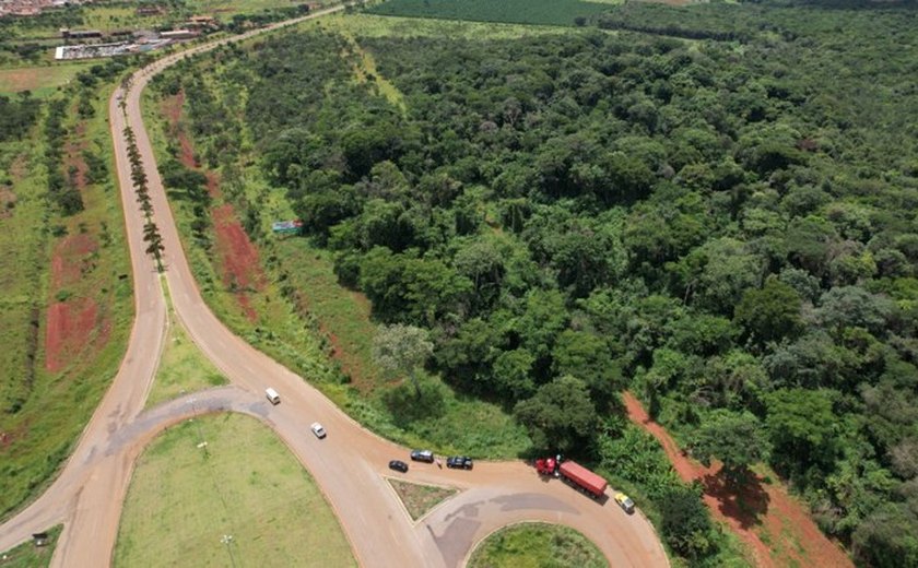 MTur investe R$ 238,8 mil em obras de acesso à parque em Monte Carmelo (MG)