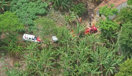 Vídeo: Bombeiros continuam buscas por idoso que desapareceu em região de mata fechada