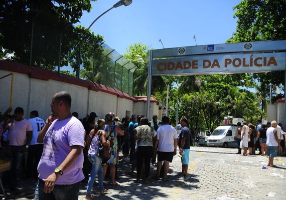 Famílias de vítimas de maior chacina no Rio pedem reparação