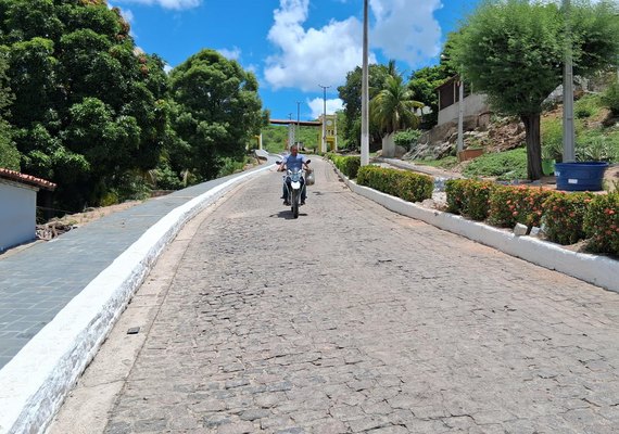 Após chuvas, governo conclui mais três obras de infraestrutura em Piranhas