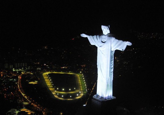 Moradores fazem protesto na Rocinha depois de mototaxista ser baleado