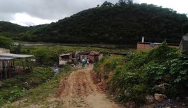 Operação conjunta desativa polcigas às margens do Rio Ipanema, em Batalha