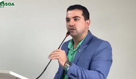 Sem ter lido Projeto, vereador comete gafe ao atacar prefeito e Sinteal sobre correção salarial da Educação