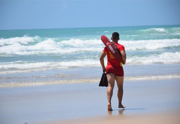 Homens são regatados em princípios de afogamentos em Marechal Deodoro